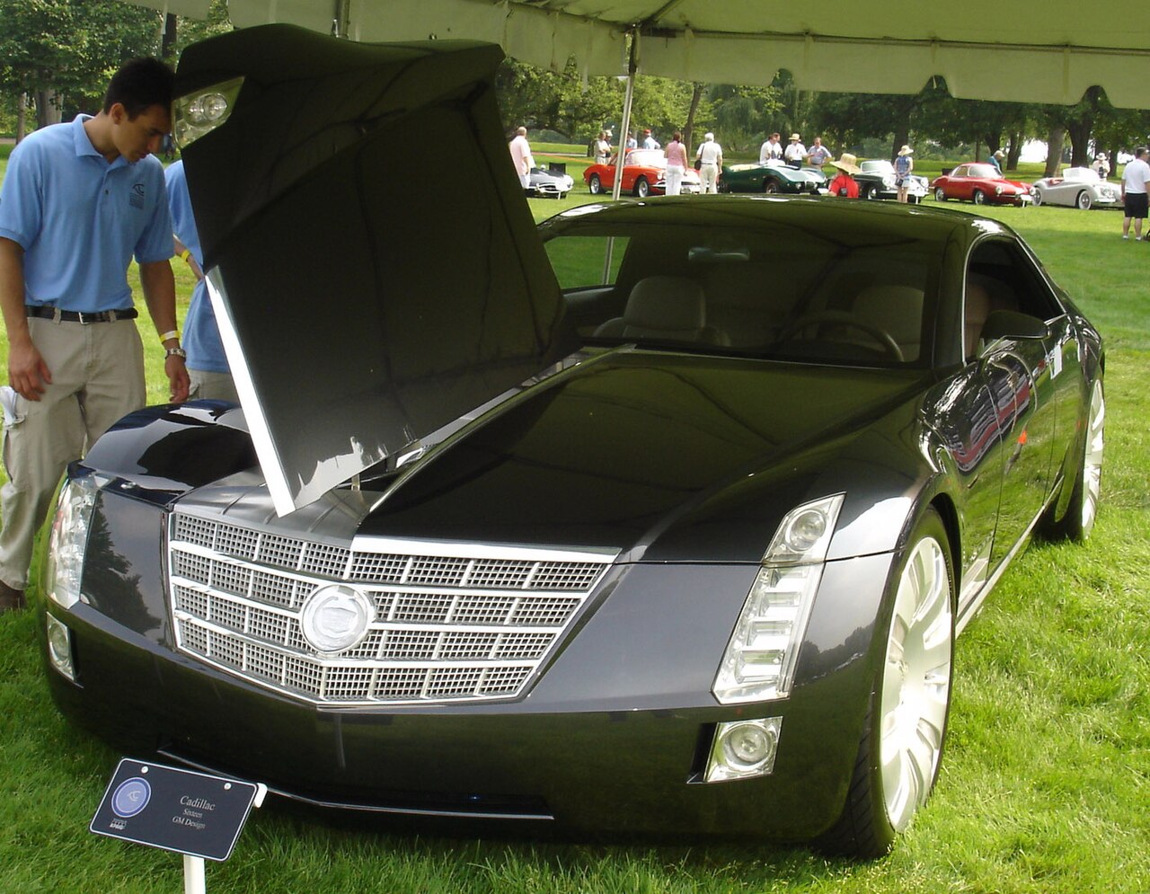 Cadillac Sixteen 2005