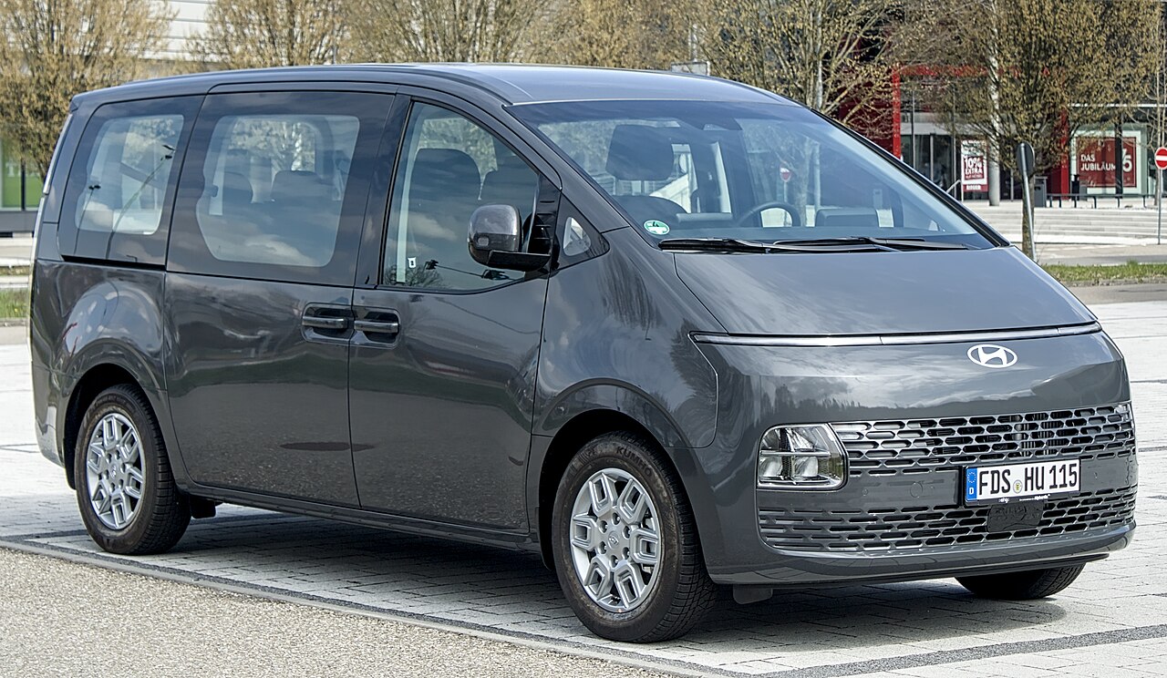 Hyundai Staria 2021