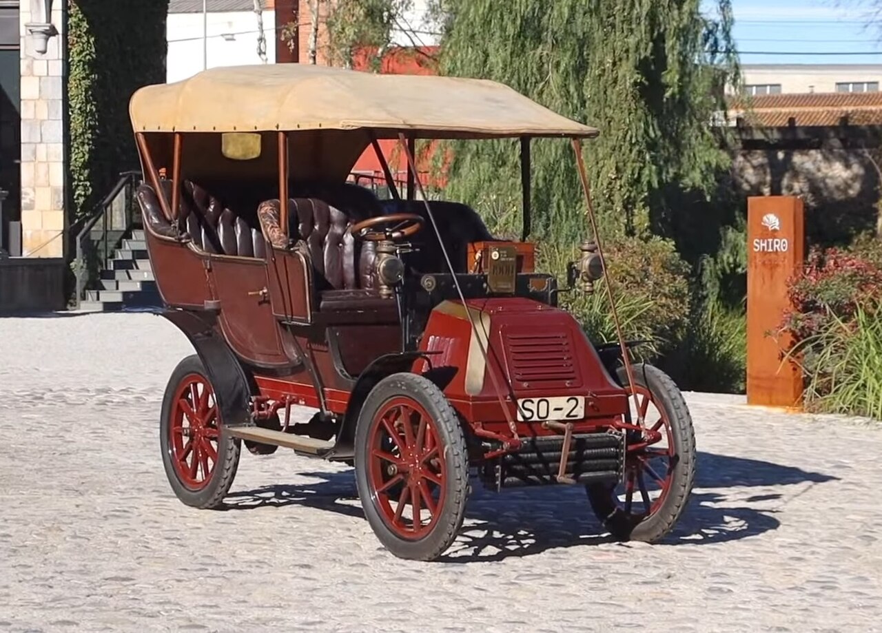 La Cuadra Centauro 1900