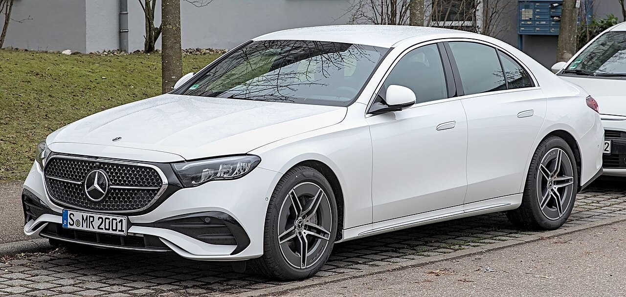 Mercedes-Benz W214 2023