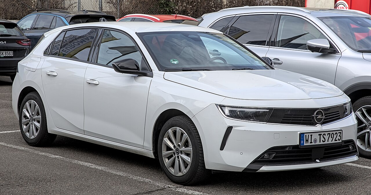 Opel Astra L 2021
