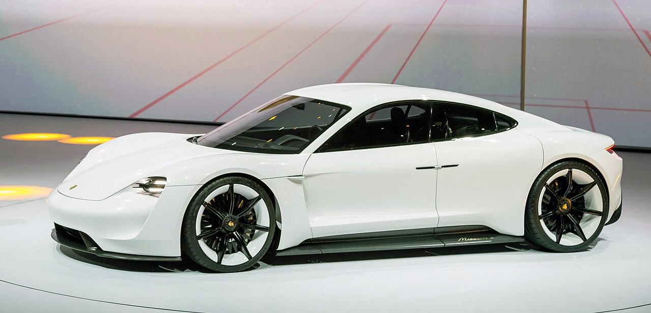 Porsche Mission E 2015