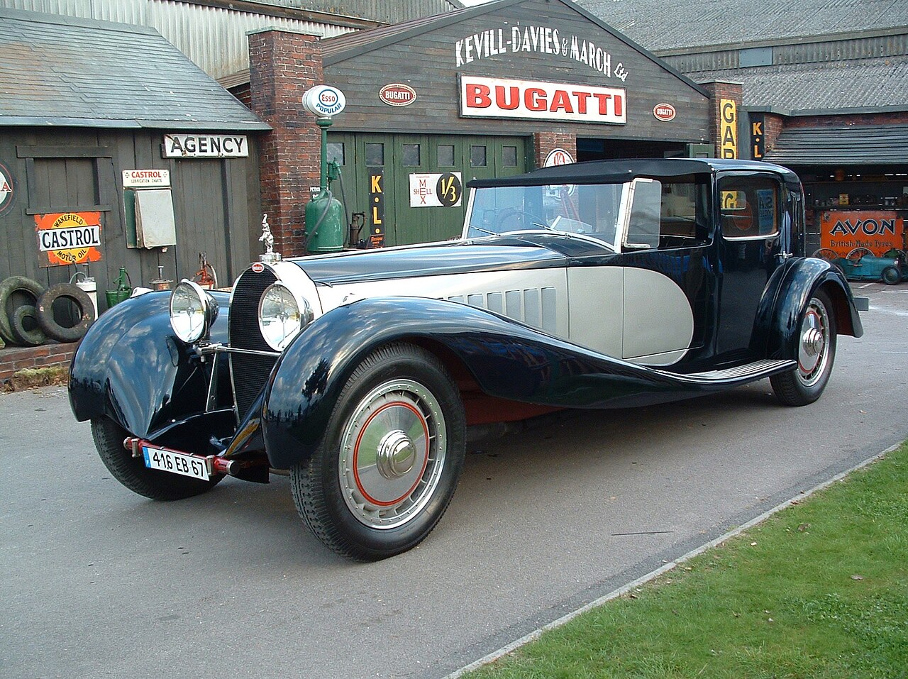 Q2308012 Bugatti Type 41 sedanca 1932