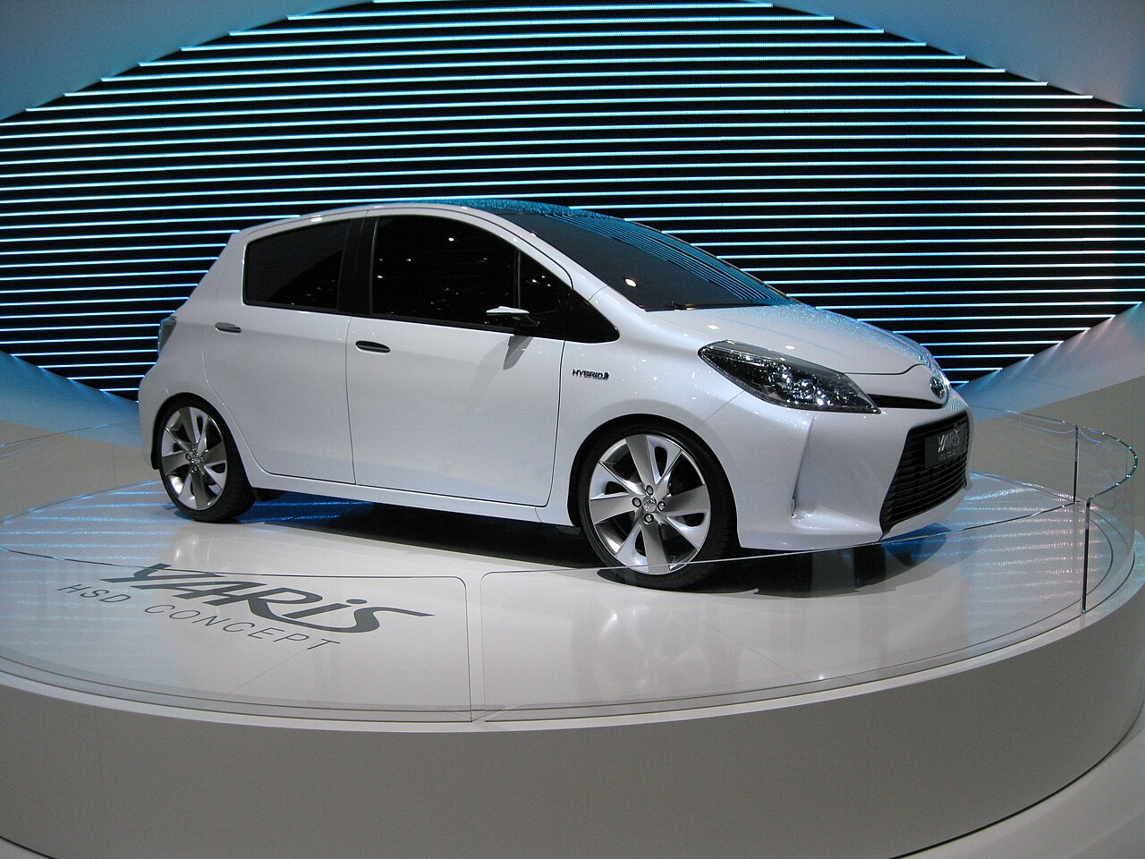 Toyota Yaris HSD Concept 2010