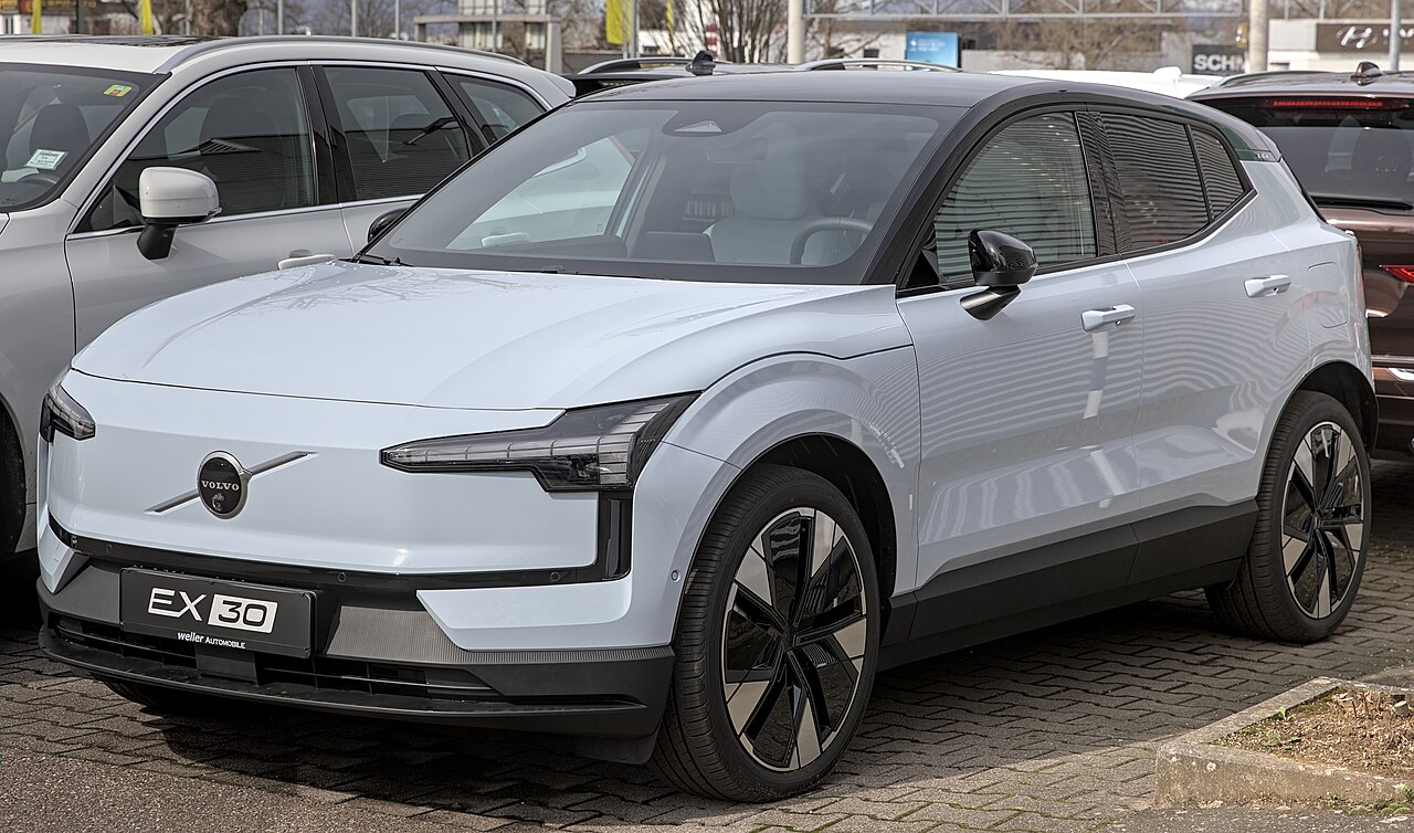 Volvo EX30 2024