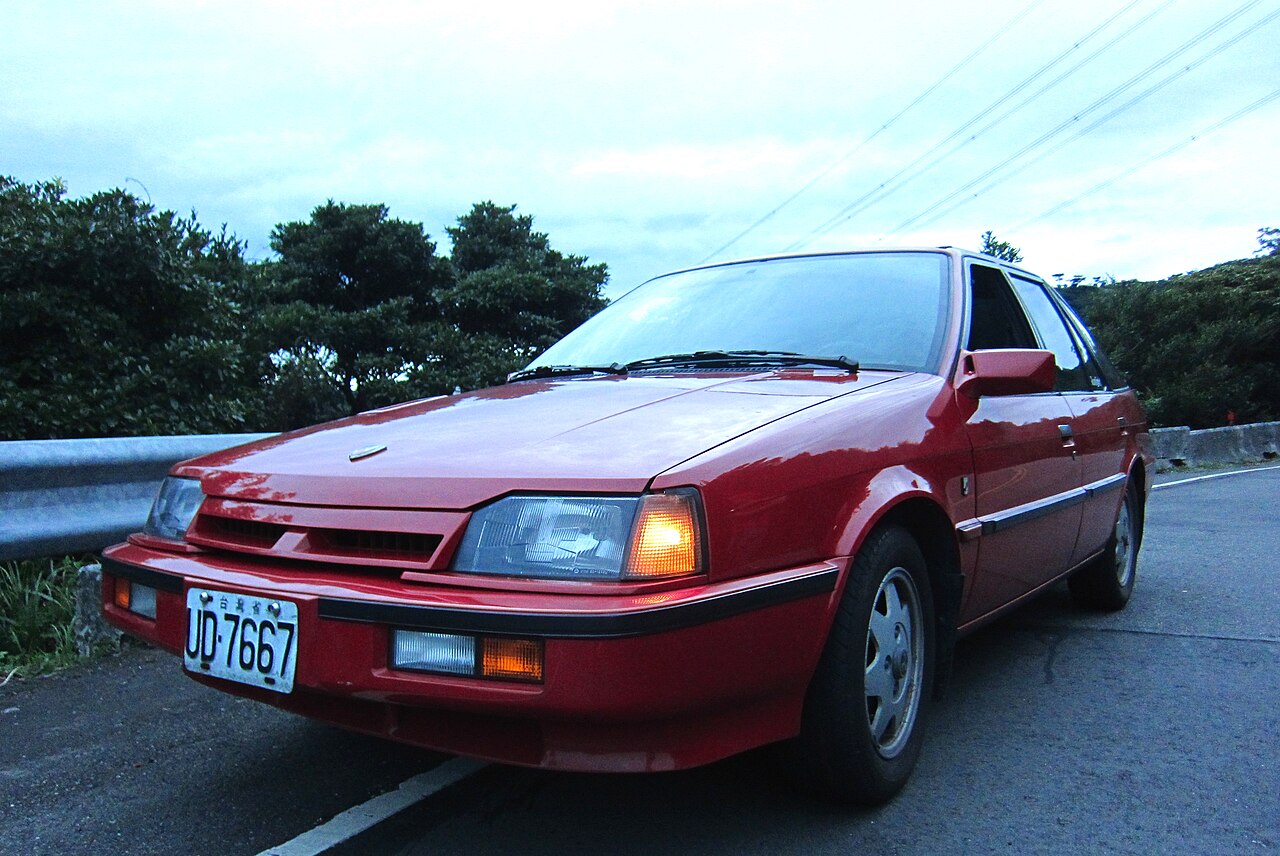 Yulon Motor Yue Loong Feeling 102 1989