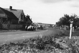 Le Mans, France. 24th - 25th June 1950.
Louis Rosier/Jean-Louis Rosier (Talbot Lago T26 GS), 1st position, chases Charles Brackenbury/Reg Parnell (Aston Martin DB2), 6th position, action. 
World Copyright: LAT Photographic.
Ref: Autocar Glass Plate C27262.