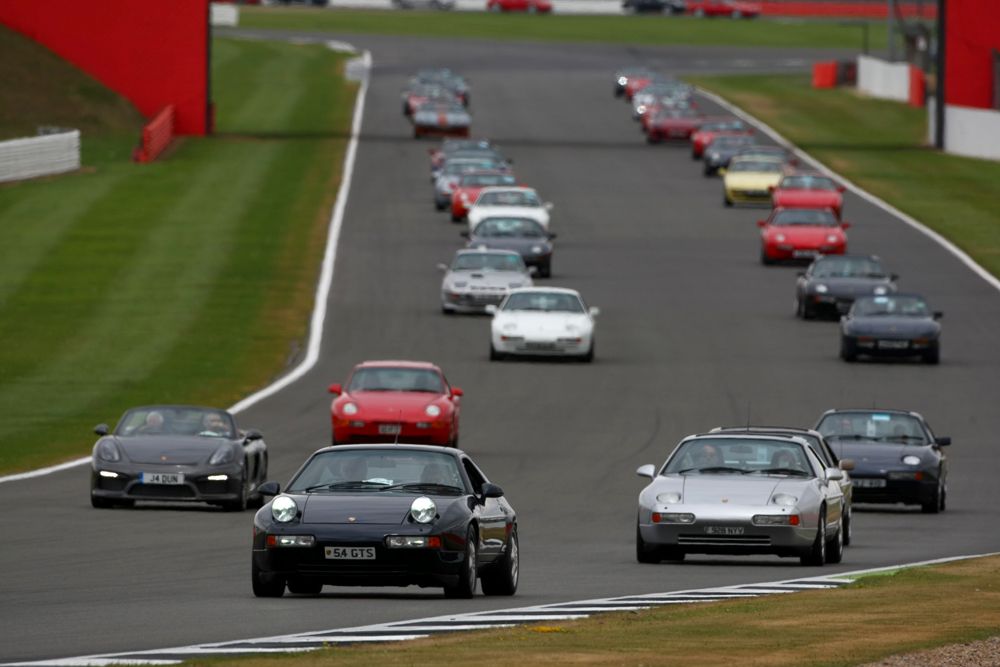 Silverstone Classic 2016, 29th-31st July, 2016, Silverstone Circuit, Northants, England. Porsche Copyright Free for editorial use only Mandatory credit Ai?? Jakob Ebrey Photography