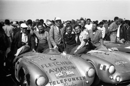 964887_1954, Porsche 550 Spyder, Herbert Linge, Hans Herrmann, Huschke von Hanstein, Jaroslav Juhan (l.-r.), Carrera Panamericana